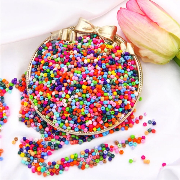 ZESTAW DO ROBIENIA BRANSOLETEK KORALIKI DO BIŻUTERII LITERKI 2.jpg