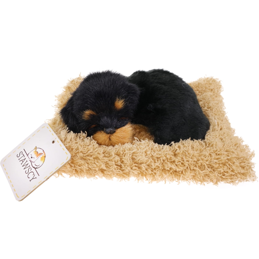 Realistyczny Piesek Śpiący Figurka Na Poduszce w Posłanku Maskotka Stawscy Rottweiler 2.jpg