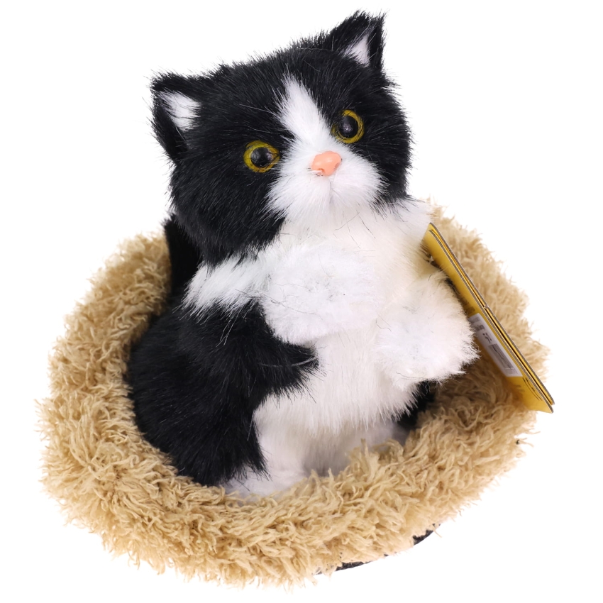 Realistyczny Kotek Figurka Na Poduszce w Posłanku Maskotka Stawscy Czarno-Biały 3.jpg